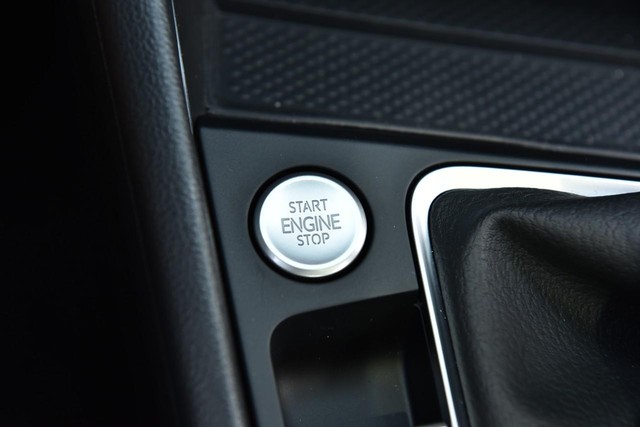Volkswagen Jetta Vehicle Image 17
