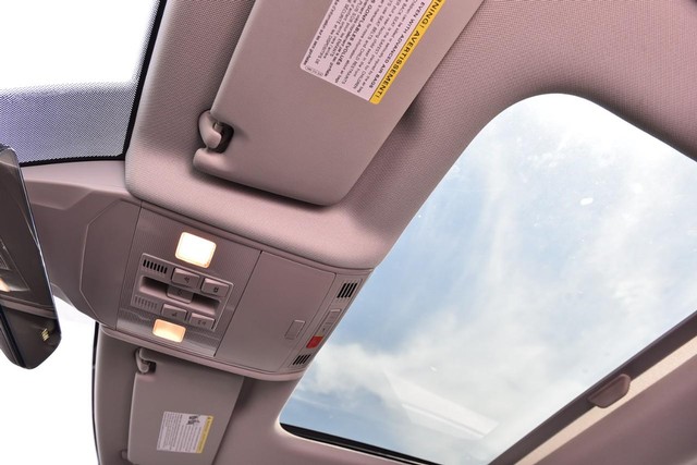 Volkswagen Jetta Vehicle Image 22