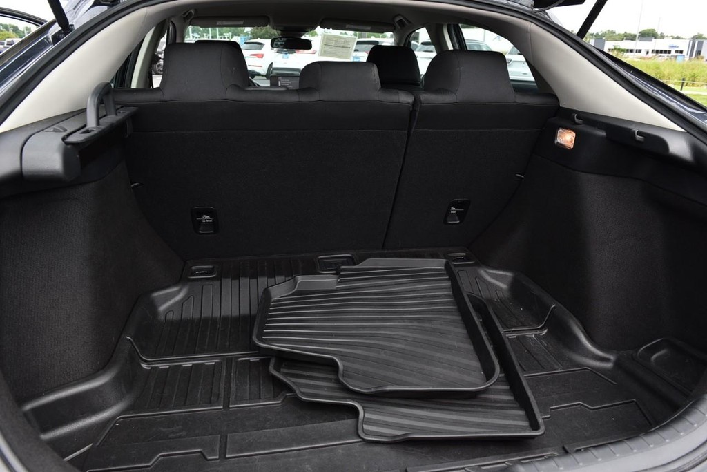 Honda Civic Hatchback Vehicle Full-screen Gallery Image 22