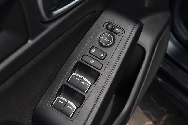 Honda Civic Hatchback Vehicle Image 08