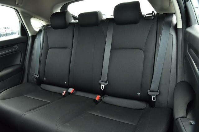 Honda Civic Hatchback Vehicle Image 21
