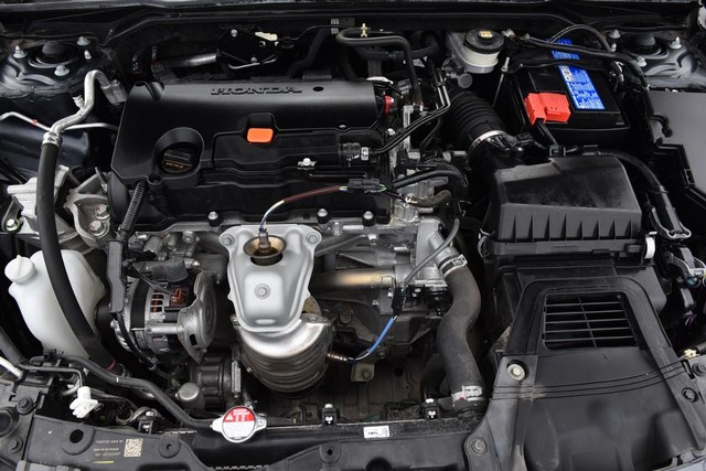 Honda Civic Hatchback Vehicle Image 23