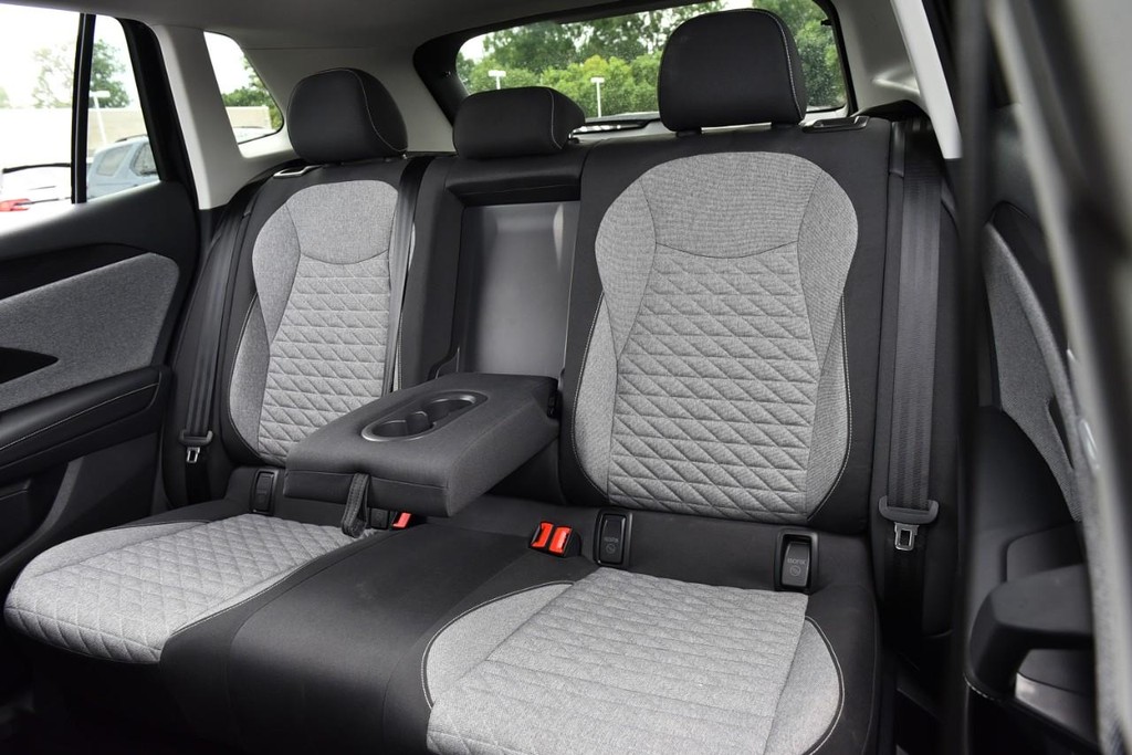 Volkswagen Tiguan Vehicle Full-screen Gallery Image 20