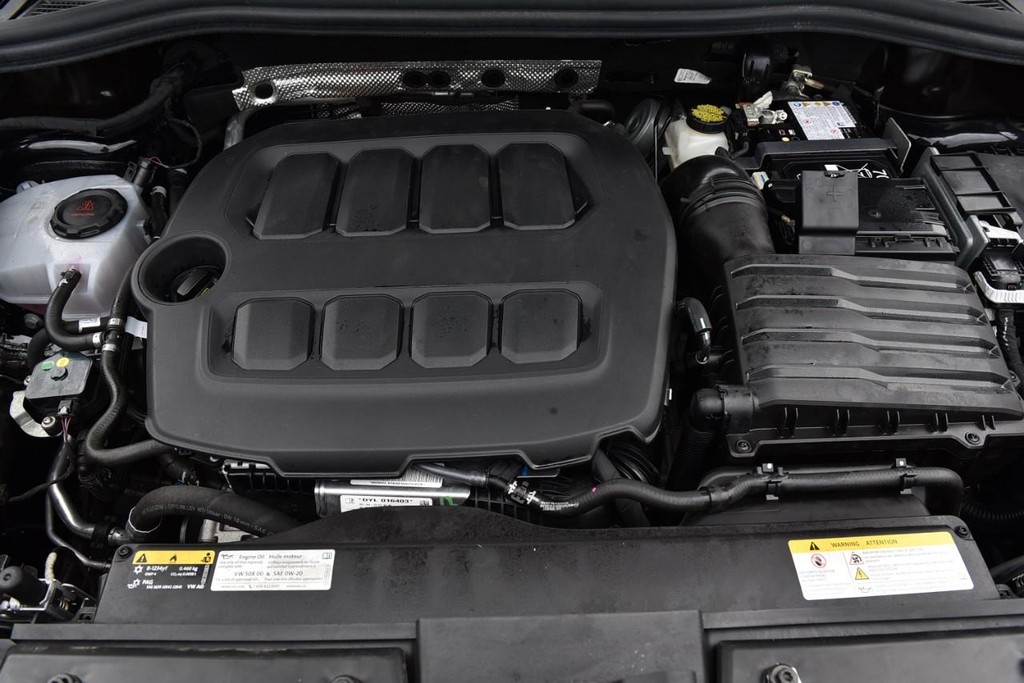 Volkswagen Tiguan Vehicle Full-screen Gallery Image 24