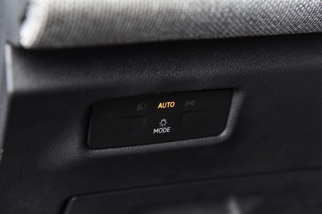 Volkswagen Tiguan Vehicle Image 10
