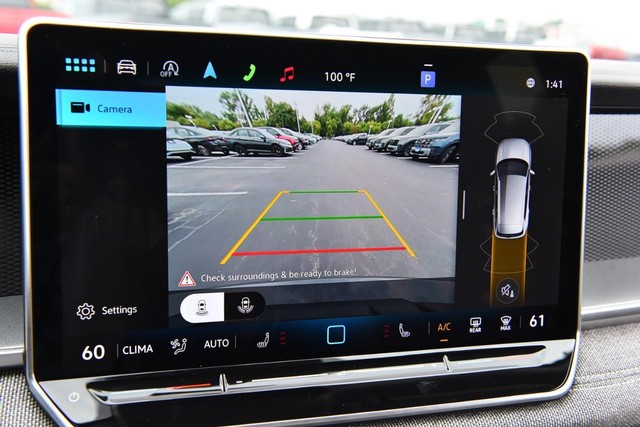 Volkswagen Tiguan Vehicle Image 12