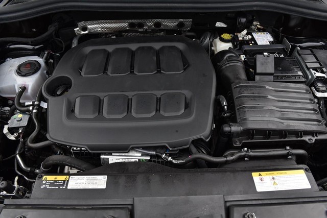 Volkswagen Tiguan Vehicle Image 24