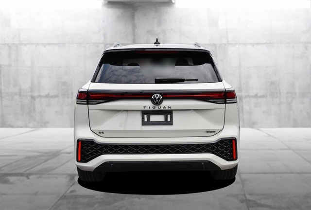 Volkswagen Tiguan Vehicle Image 06