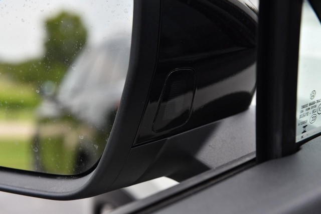 Volkswagen Tiguan Vehicle Image 10