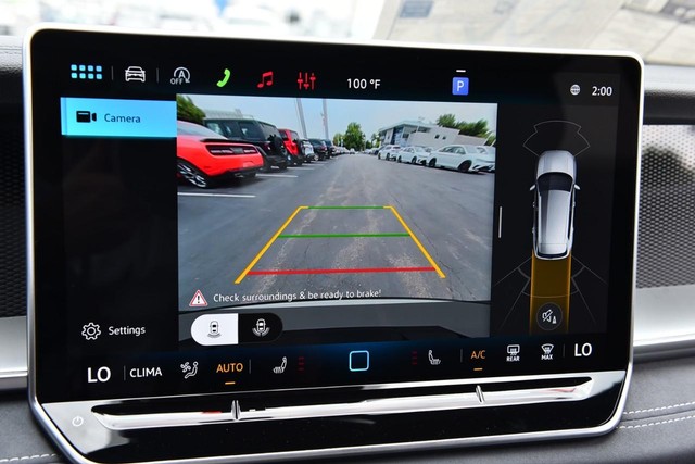 Volkswagen Tiguan Vehicle Image 13