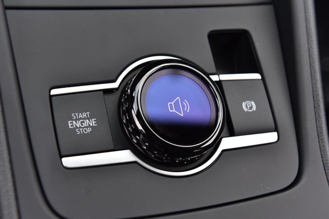 Volkswagen Tiguan Vehicle Image 17