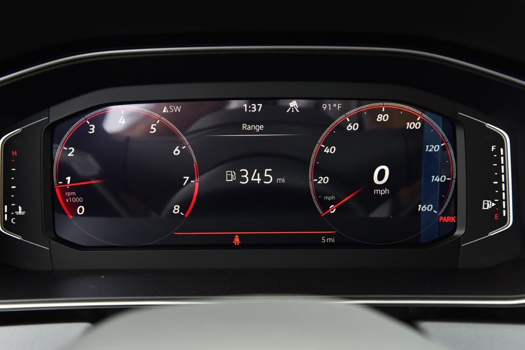 Volkswagen Jetta GLI Vehicle Full-screen Gallery Image 12