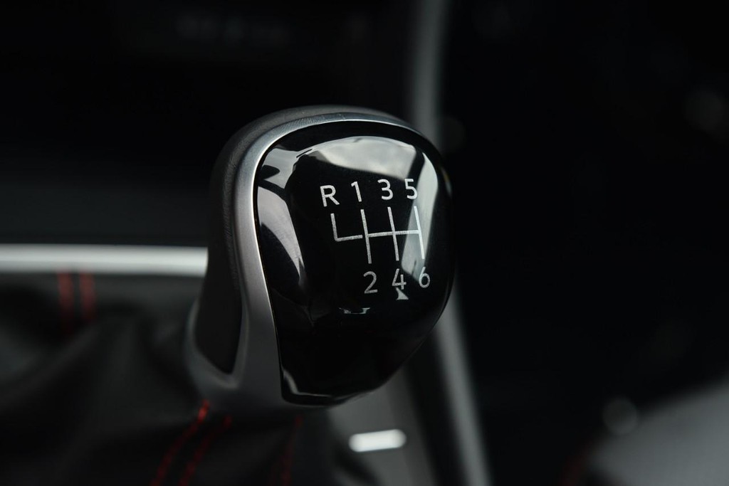Volkswagen Jetta GLI Vehicle Full-screen Gallery Image 18