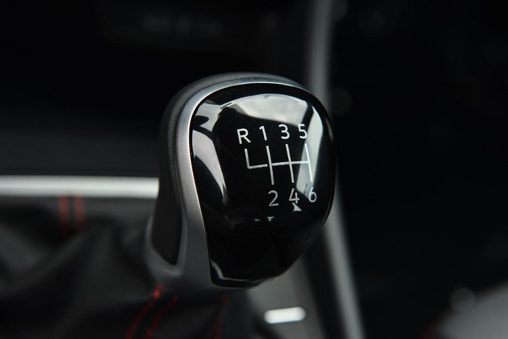 Volkswagen Jetta GLI Vehicle Full-screen Gallery Image 19