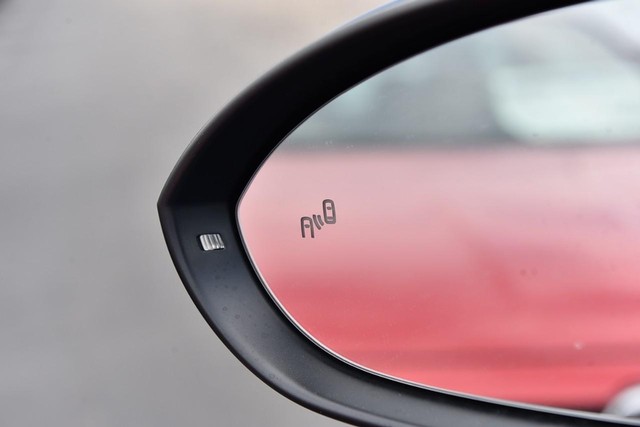 Volkswagen Jetta GLI Vehicle Image 10