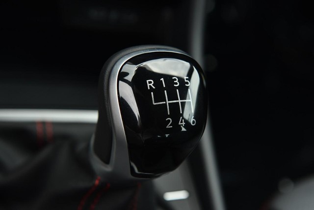 Volkswagen Jetta GLI Vehicle Image 19