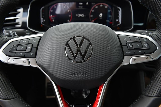 Volkswagen Jetta GLI Vehicle Image 20