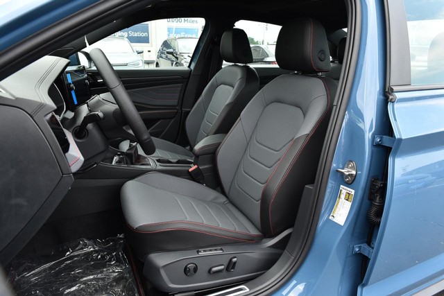 Volkswagen Jetta GLI Vehicle Image 21