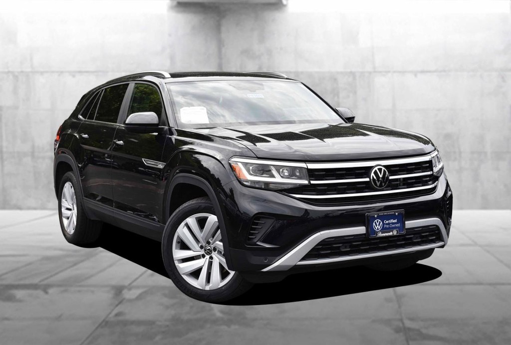 Volkswagen Atlas Cross Sport Vehicle Full-screen Gallery Image 2