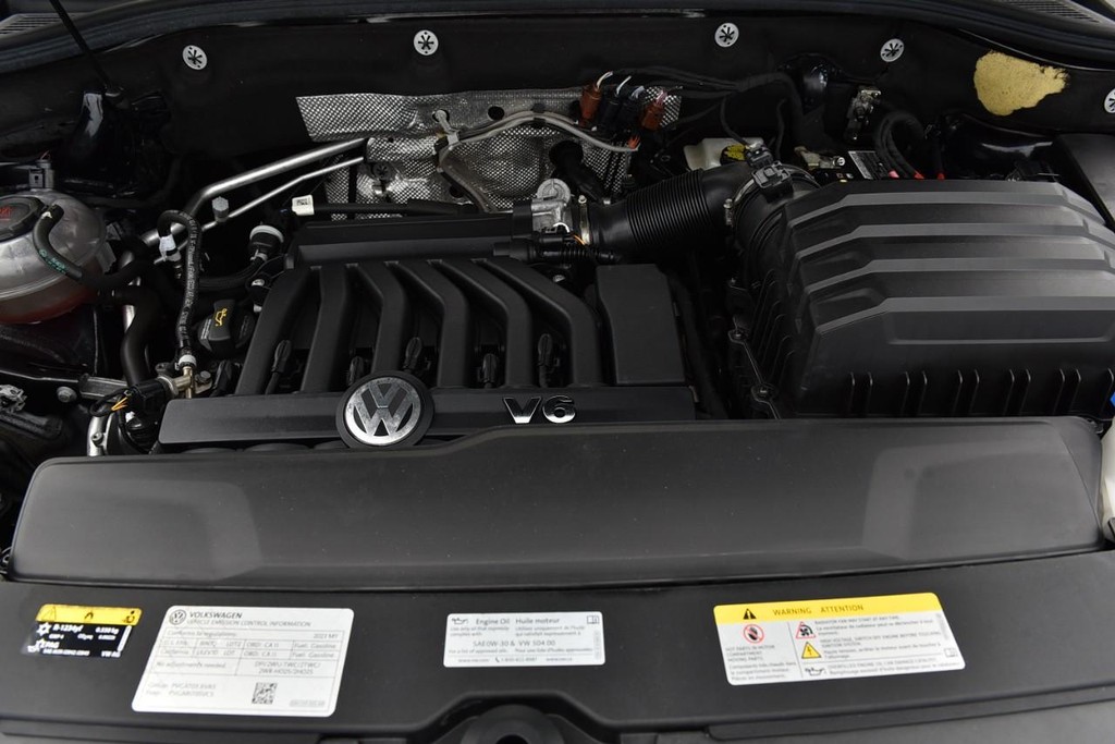 Volkswagen Atlas Cross Sport Vehicle Full-screen Gallery Image 27