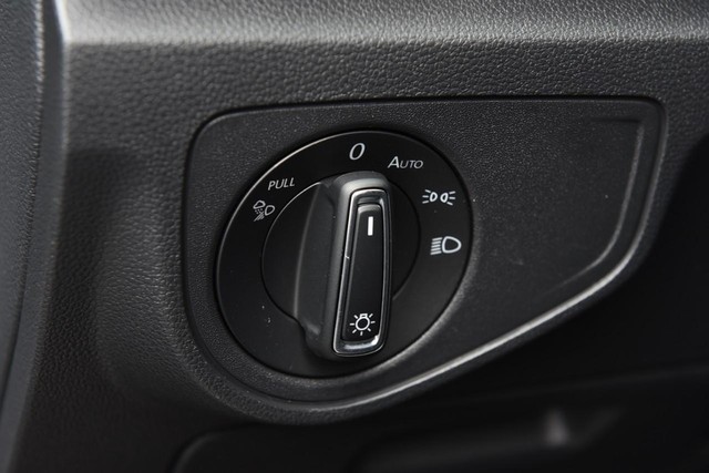 Volkswagen Atlas Cross Sport Vehicle Image 11