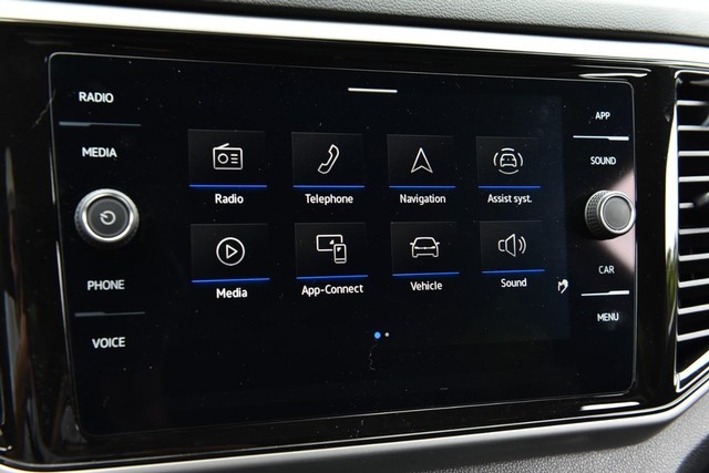 Volkswagen Atlas Cross Sport Vehicle Image 14