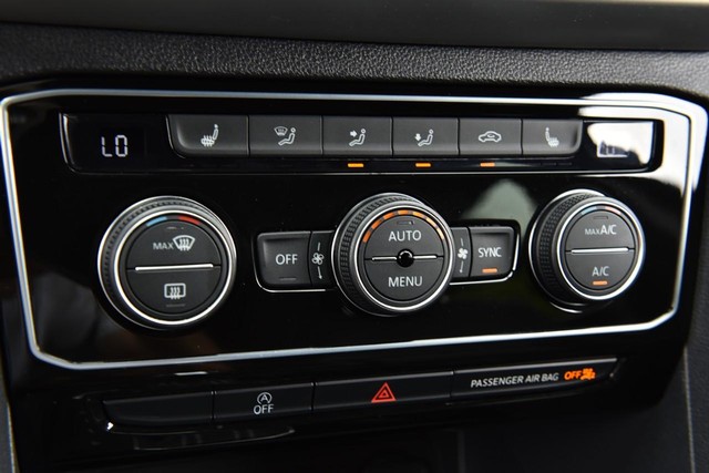 Volkswagen Atlas Cross Sport Vehicle Image 15
