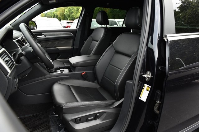 Volkswagen Atlas Cross Sport Vehicle Image 19