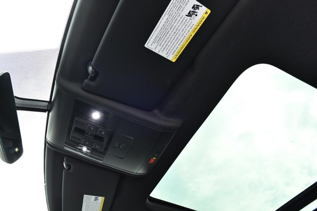 Volkswagen Atlas Cross Sport Vehicle Image 21