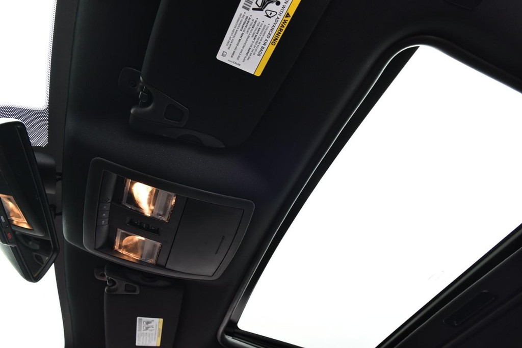 Dodge Challenger Vehicle Full-screen Gallery Image 22