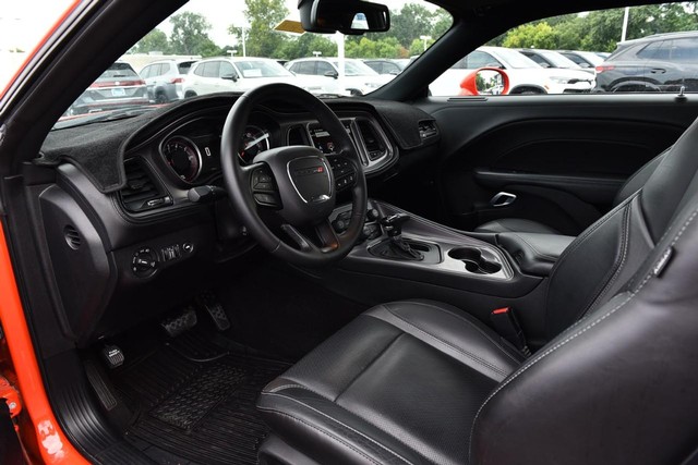 Dodge Challenger Vehicle Image 07