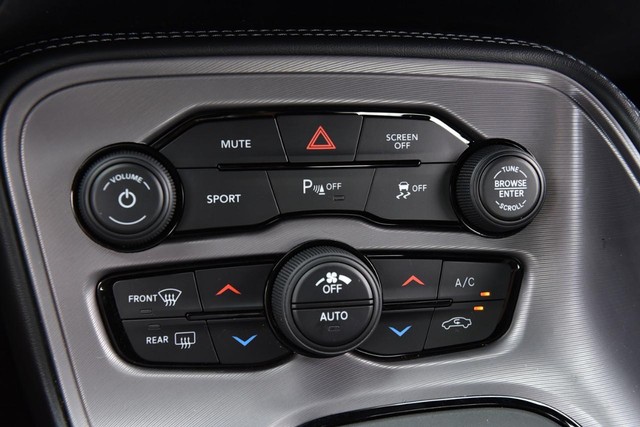 Dodge Challenger Vehicle Image 17