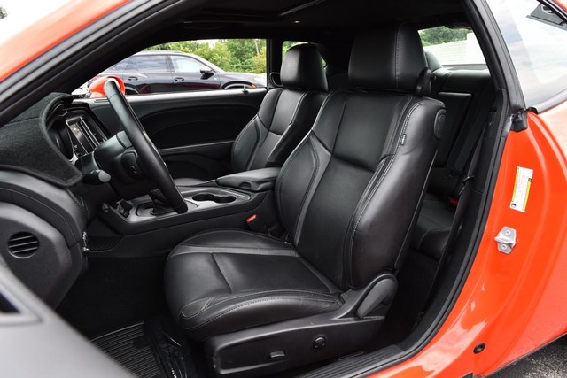 Dodge Challenger Vehicle Image 20