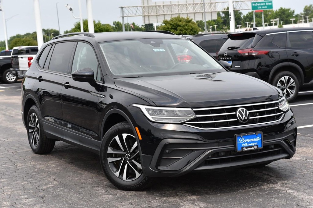 Volkswagen Tiguan Vehicle Full-screen Gallery Image 2