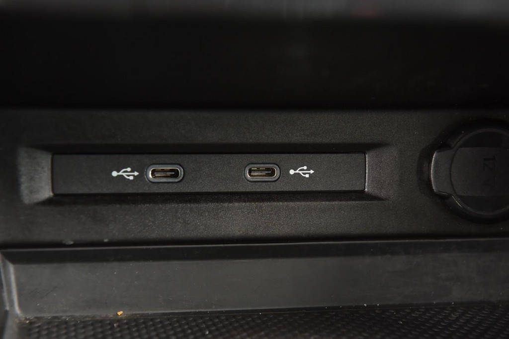 Volkswagen Tiguan Vehicle Full-screen Gallery Image 14