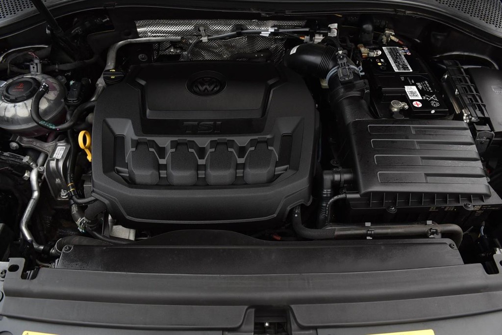 Volkswagen Tiguan Vehicle Full-screen Gallery Image 23
