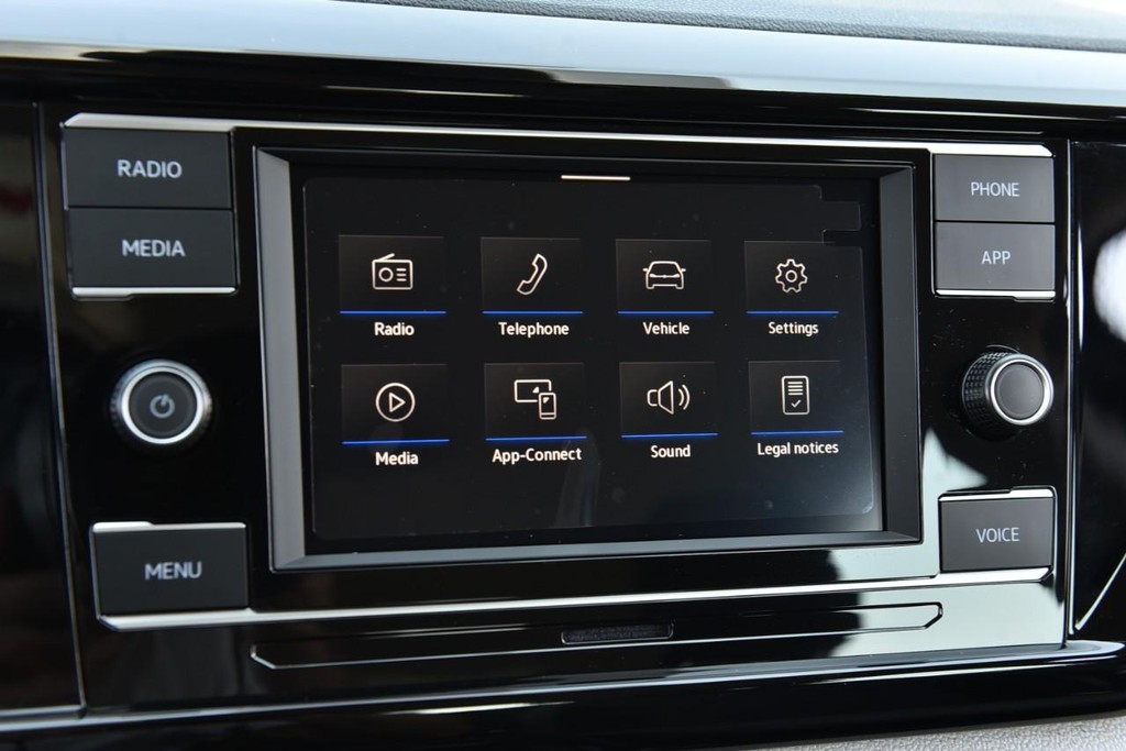 Volkswagen Taos Vehicle Full-screen Gallery Image 13