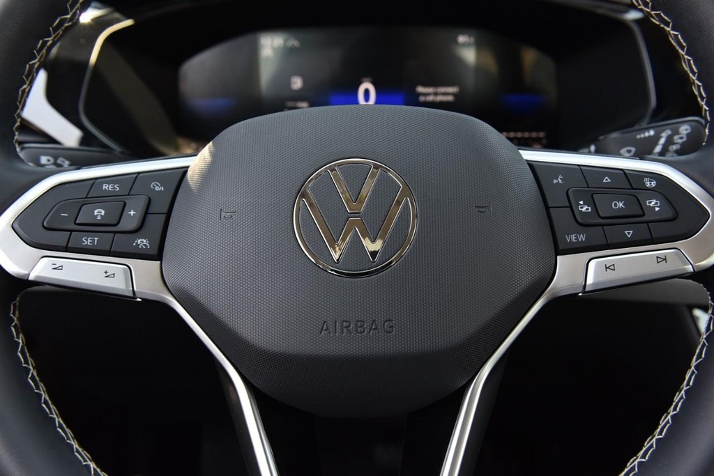 Volkswagen Taos Vehicle Full-screen Gallery Image 18
