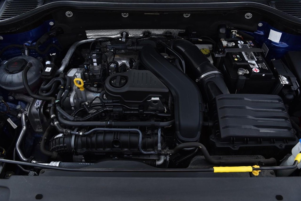 Volkswagen Taos Vehicle Full-screen Gallery Image 23