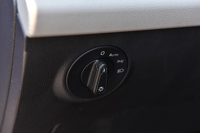 Volkswagen Taos Vehicle Image 10