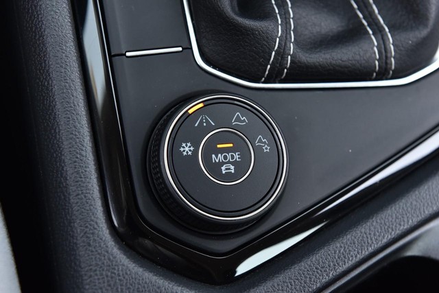 Volkswagen Taos Vehicle Image 17