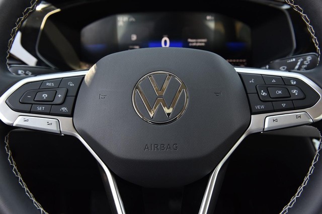 Volkswagen Taos Vehicle Image 18
