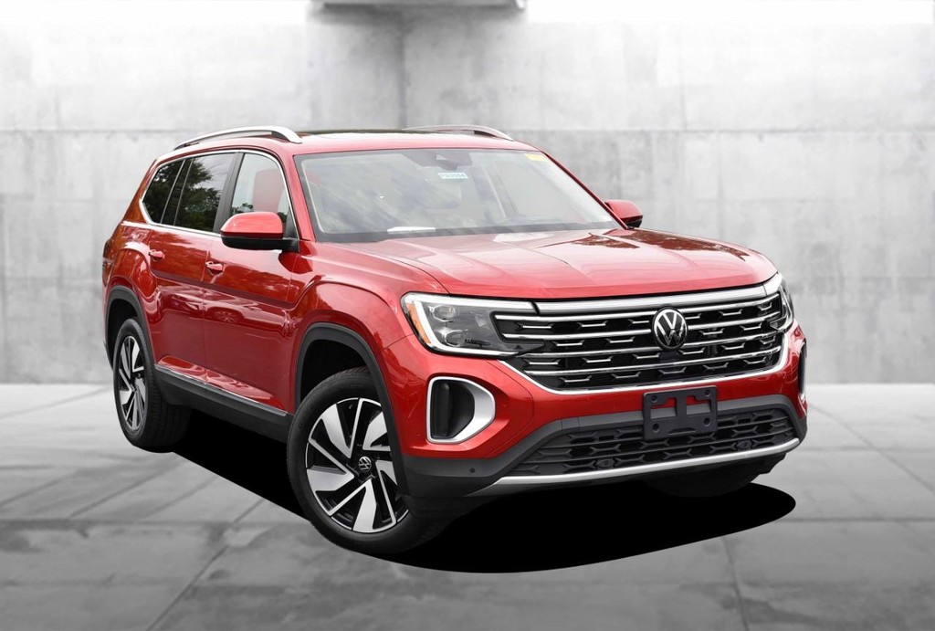Volkswagen Atlas Vehicle Full-screen Gallery Image 2