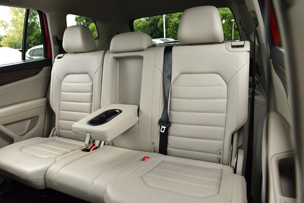 Volkswagen Atlas Vehicle Full-screen Gallery Image 22