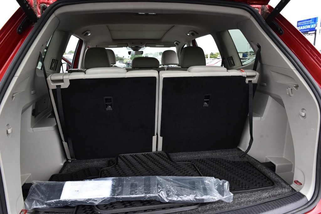 Volkswagen Atlas Vehicle Full-screen Gallery Image 26