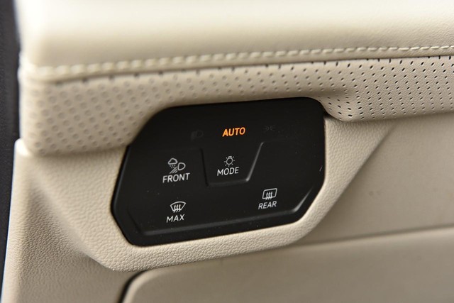 Volkswagen Atlas Vehicle Image 11