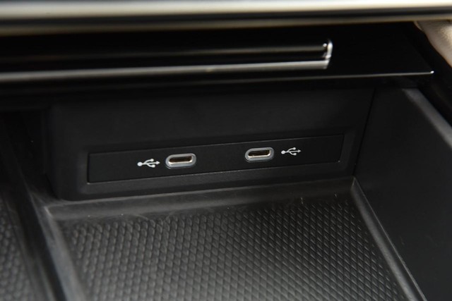 Volkswagen Atlas Vehicle Image 16