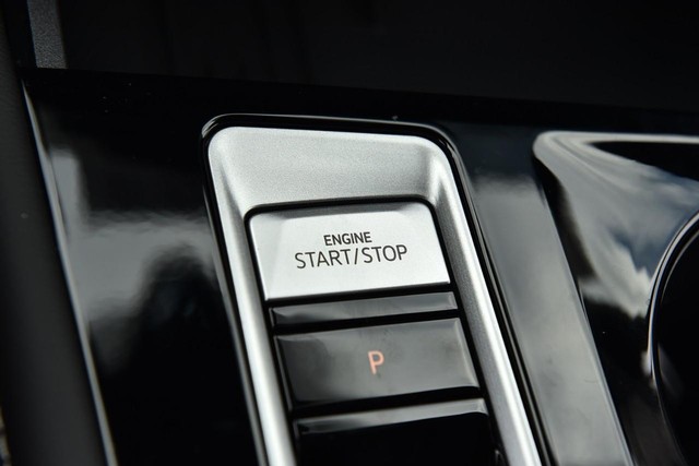 Volkswagen Atlas Cross Sport Vehicle Image 17