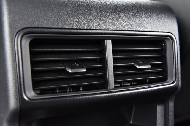 Volkswagen Atlas Cross Sport Vehicle Image 22