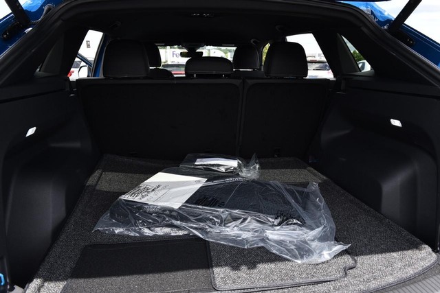 Volkswagen Atlas Cross Sport Vehicle Image 24